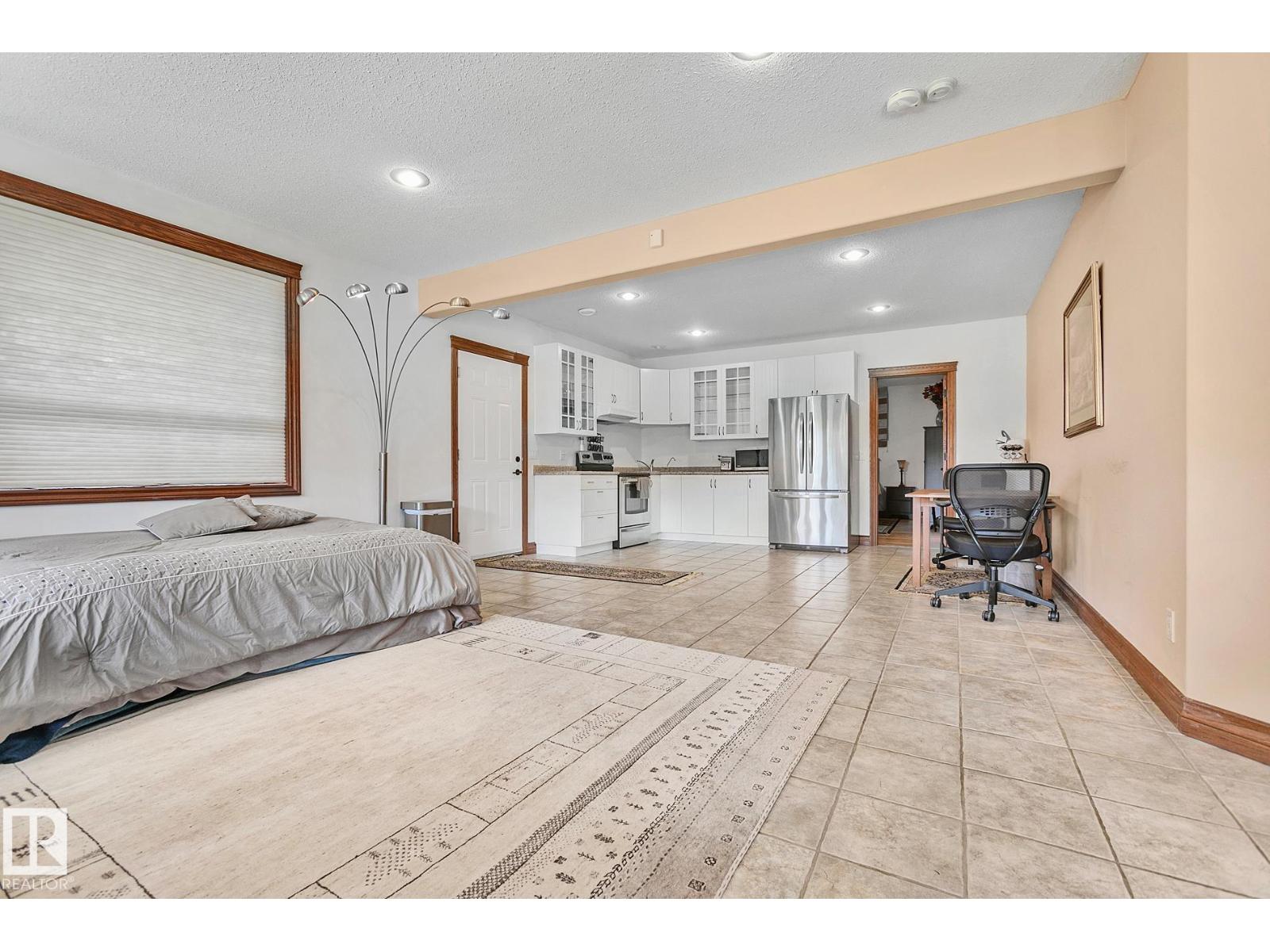 #400 51430 RGE ROAD 231 - 33