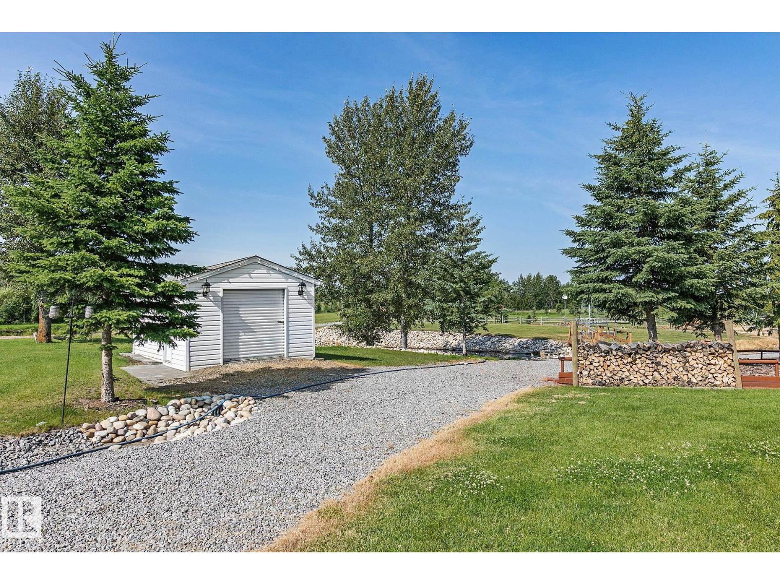 #400 51430 RGE ROAD 231 - 62