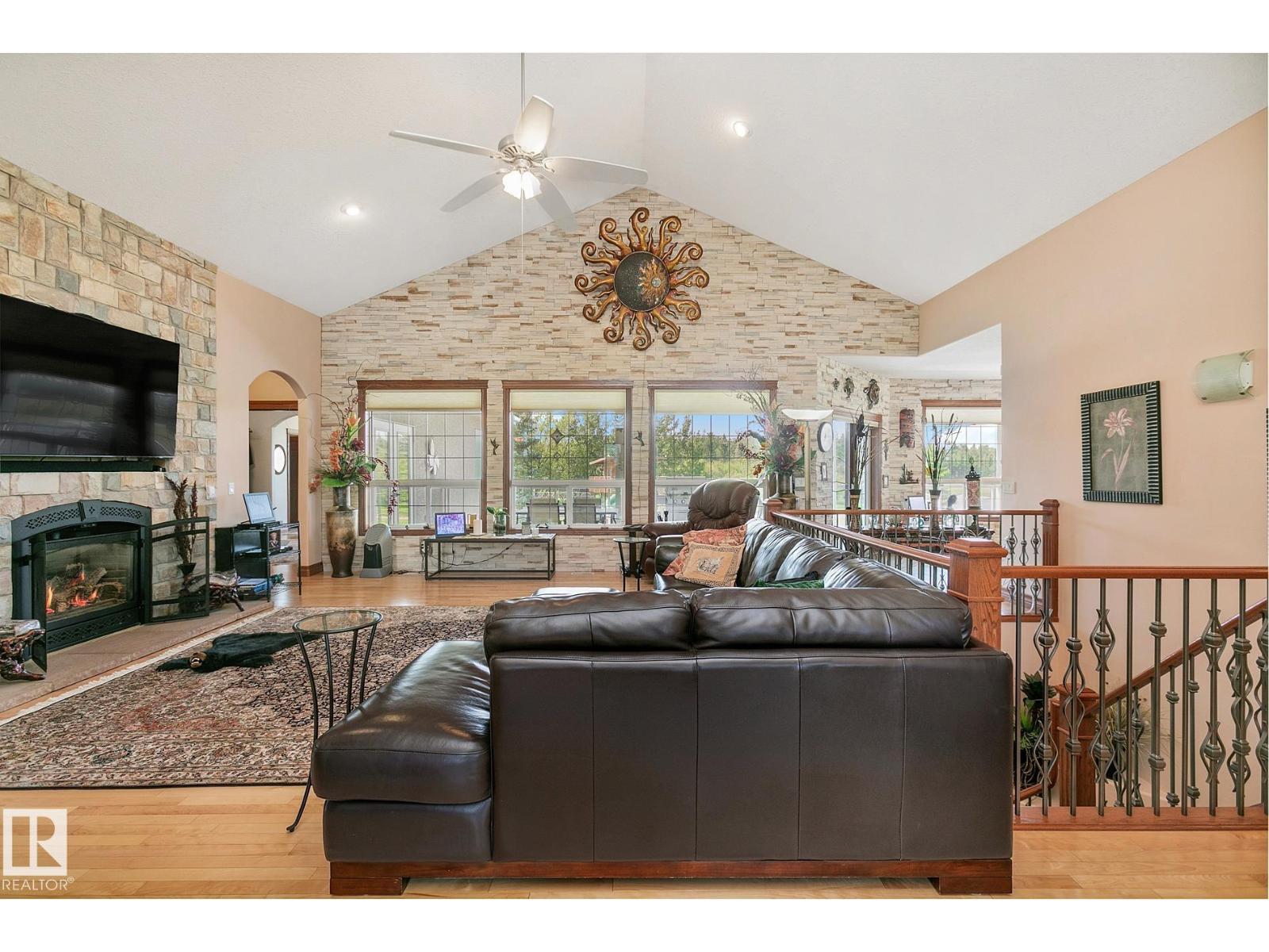 #400 51430 RGE ROAD 231 - 8