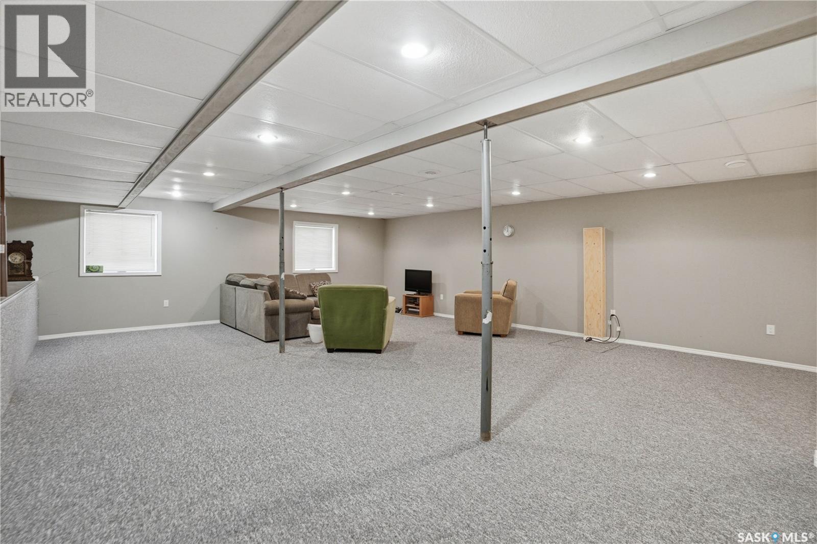 205 bay DRIVE W - 44