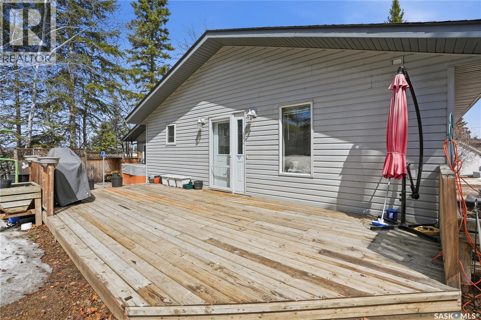 205 bay DRIVE W - 48