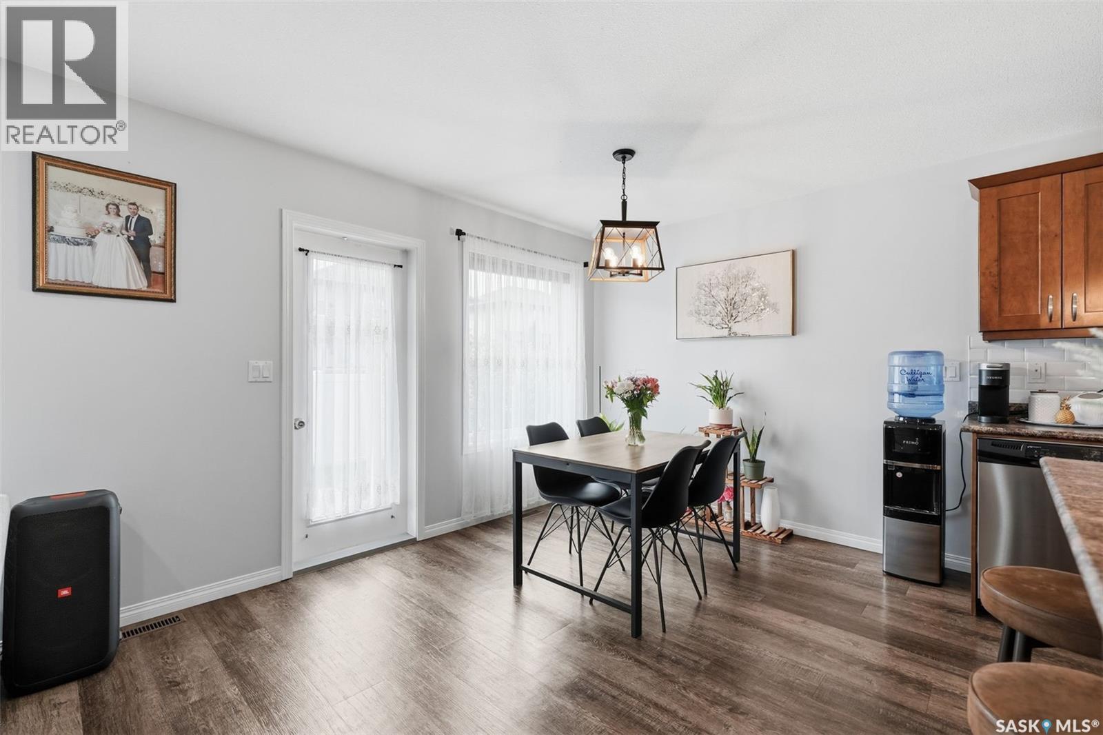 12 547 East Hampton BOULEVARD — photo 10