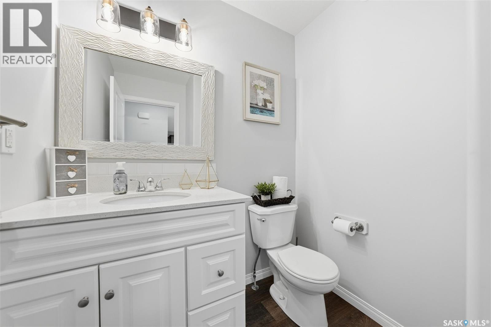 12 547 East Hampton BOULEVARD — photo 15