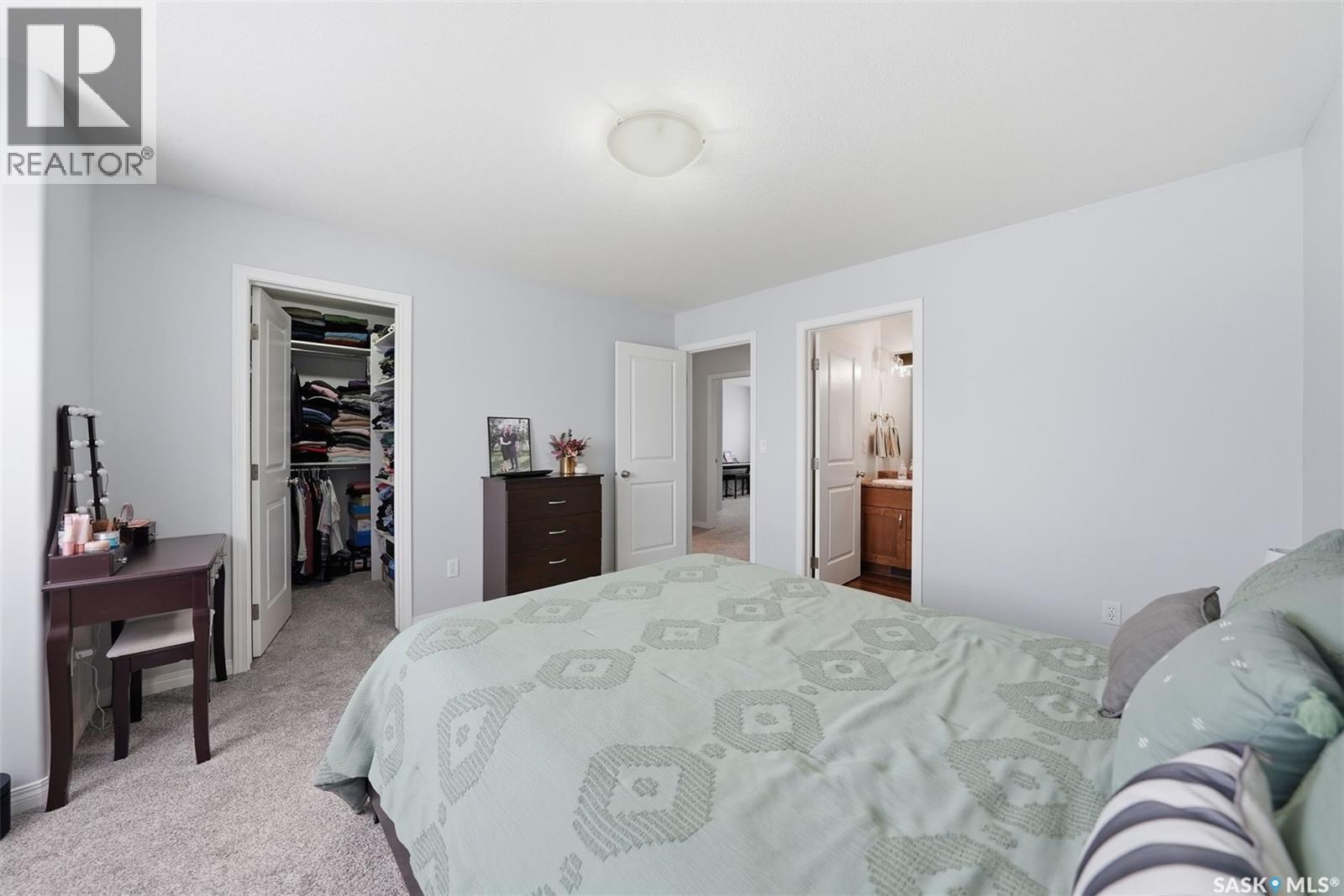 12 547 East Hampton BOULEVARD — photo 17