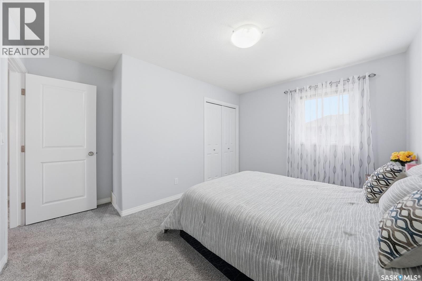 12 547 East Hampton BOULEVARD — photo 23