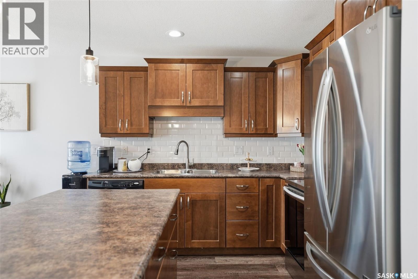 12 547 East Hampton BOULEVARD — photo 6
