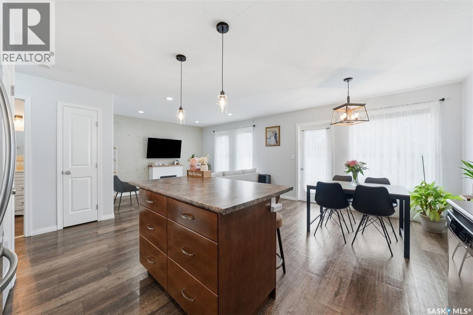 12 547 East Hampton BOULEVARD — photo 9