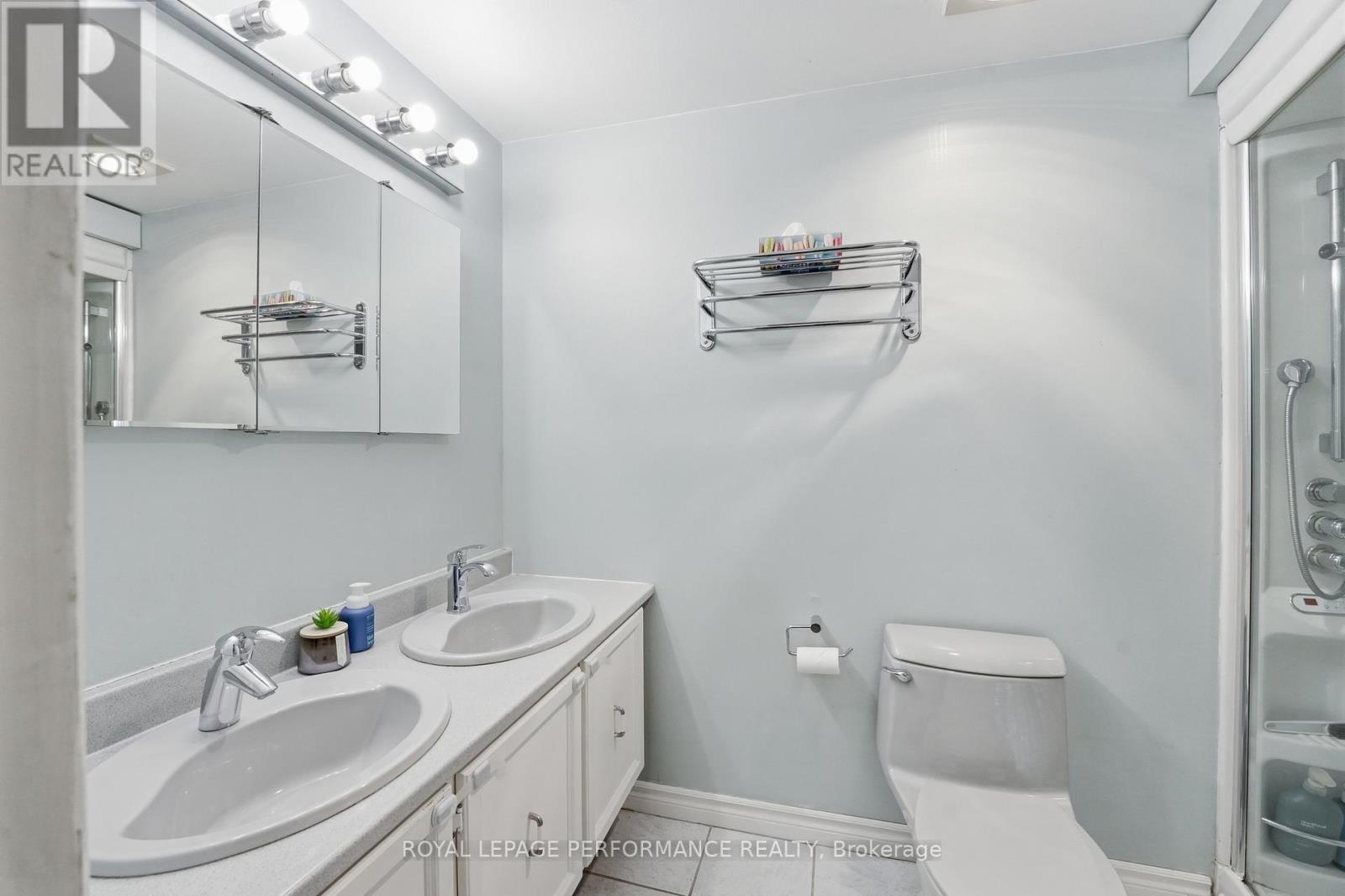 3 Bed, 2 Bath House for Sale in Ottawa – 2208 ORIENT PARK DRIVE, Ottawa – MLS# X13497994 - Image 23
