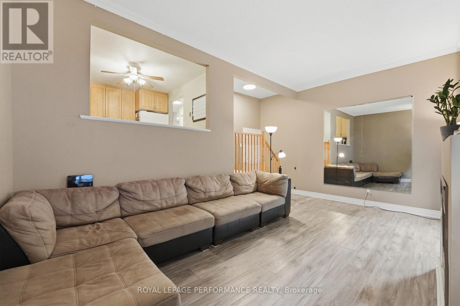 3 Bed, 2 Bath House for Sale in Ottawa – 2208 ORIENT PARK DRIVE, Ottawa – MLS# X13497994 - Image 15