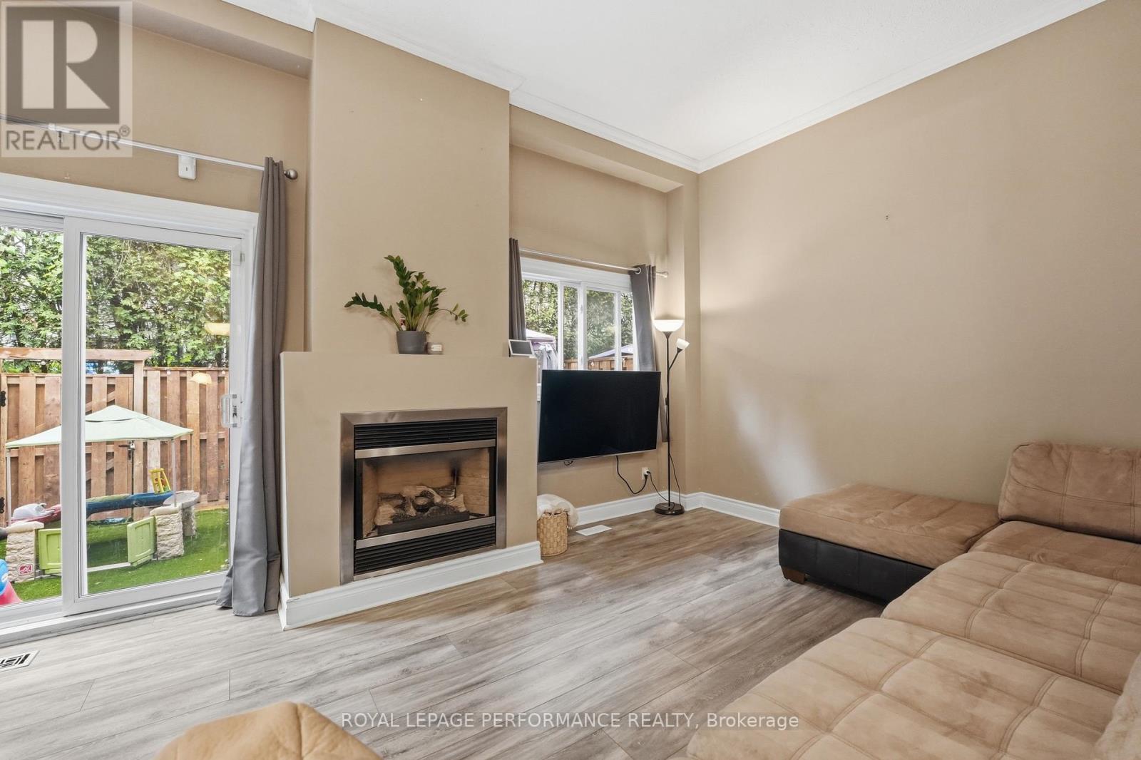 3 Bed, 2 Bath House for Sale in Ottawa – 2208 ORIENT PARK DRIVE, Ottawa – MLS# X13497994 - Image 12