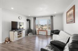 49010 Dawson Road, Richer, MB R0E1S0 Photo 11