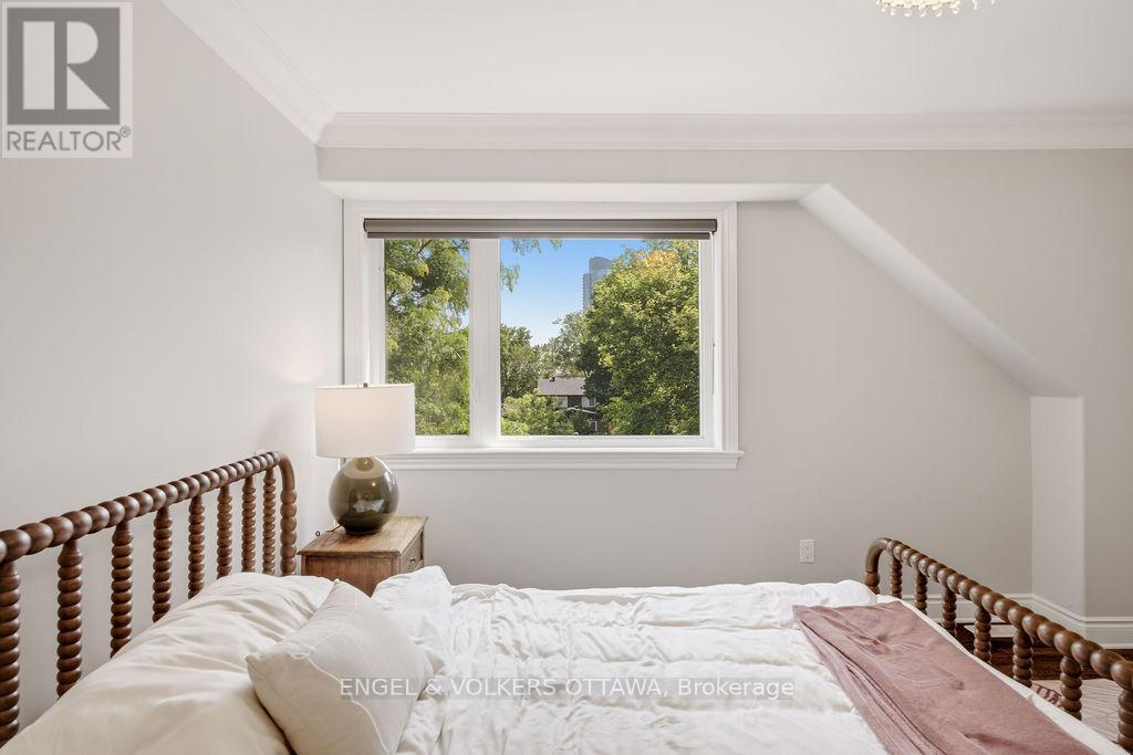 3 Bed, 4 Bath House for Rent in Ottawa – 270 ROYAL AVENUE, Ottawa – MLS# X13498200 - Image 20
