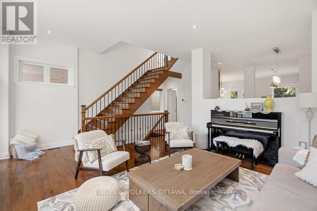 3 Bed, 4 Bath House for Rent in Ottawa – 270 ROYAL AVENUE, Ottawa – MLS# X13498200 - Image 6