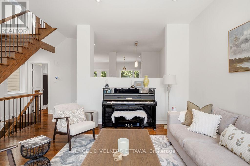 3 Bed, 4 Bath House for Rent in Ottawa – 270 ROYAL AVENUE, Ottawa – MLS# X13498200 - Image 7