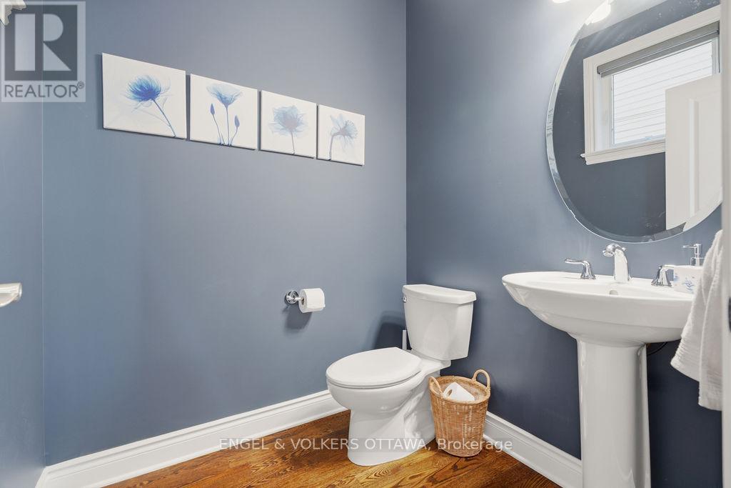 3 Bed, 4 Bath House for Rent in Ottawa – 270 ROYAL AVENUE, Ottawa – MLS# X13498200 - Image 9