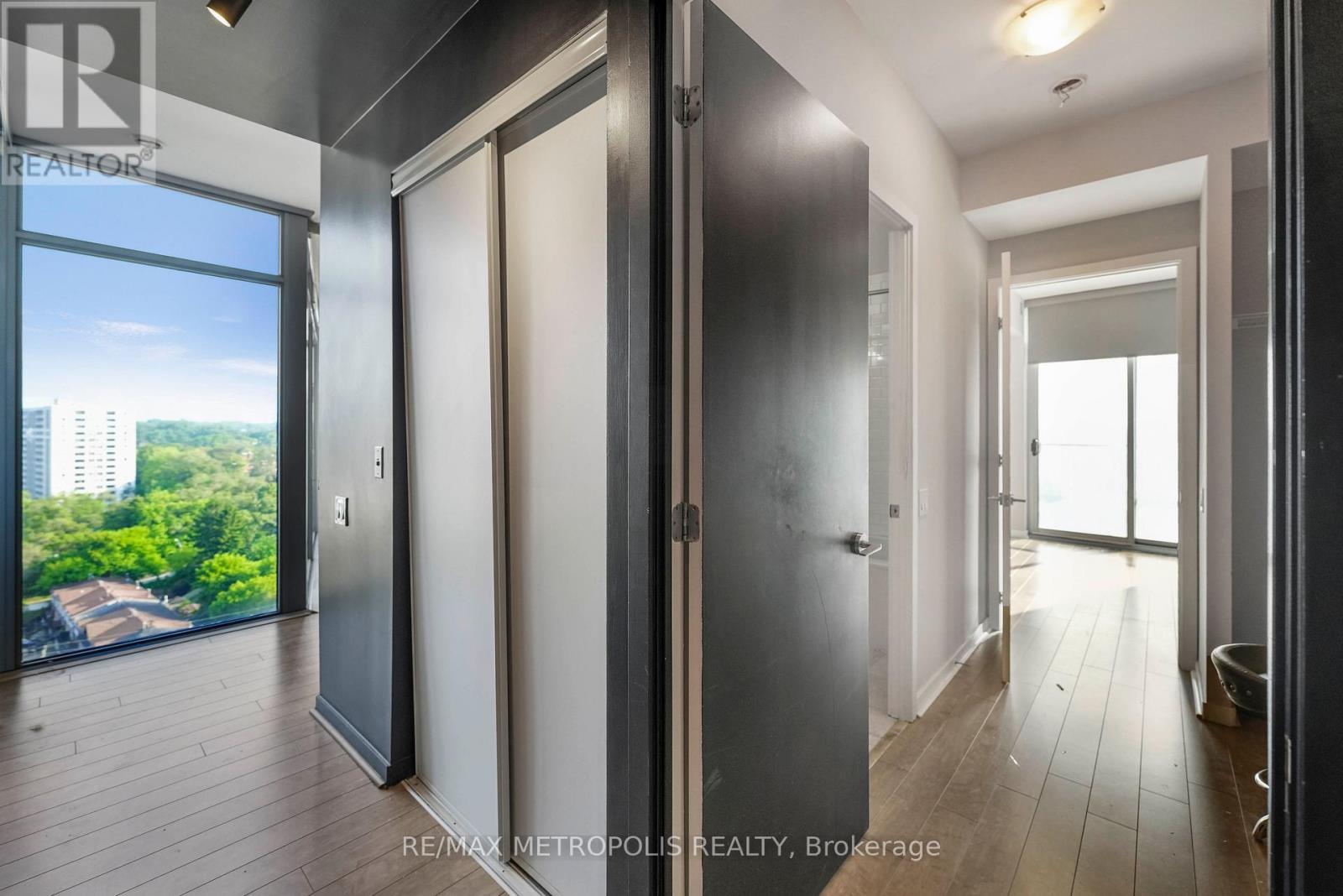 #1414 103 THE QUEENSWAY AVENUE - Image 13