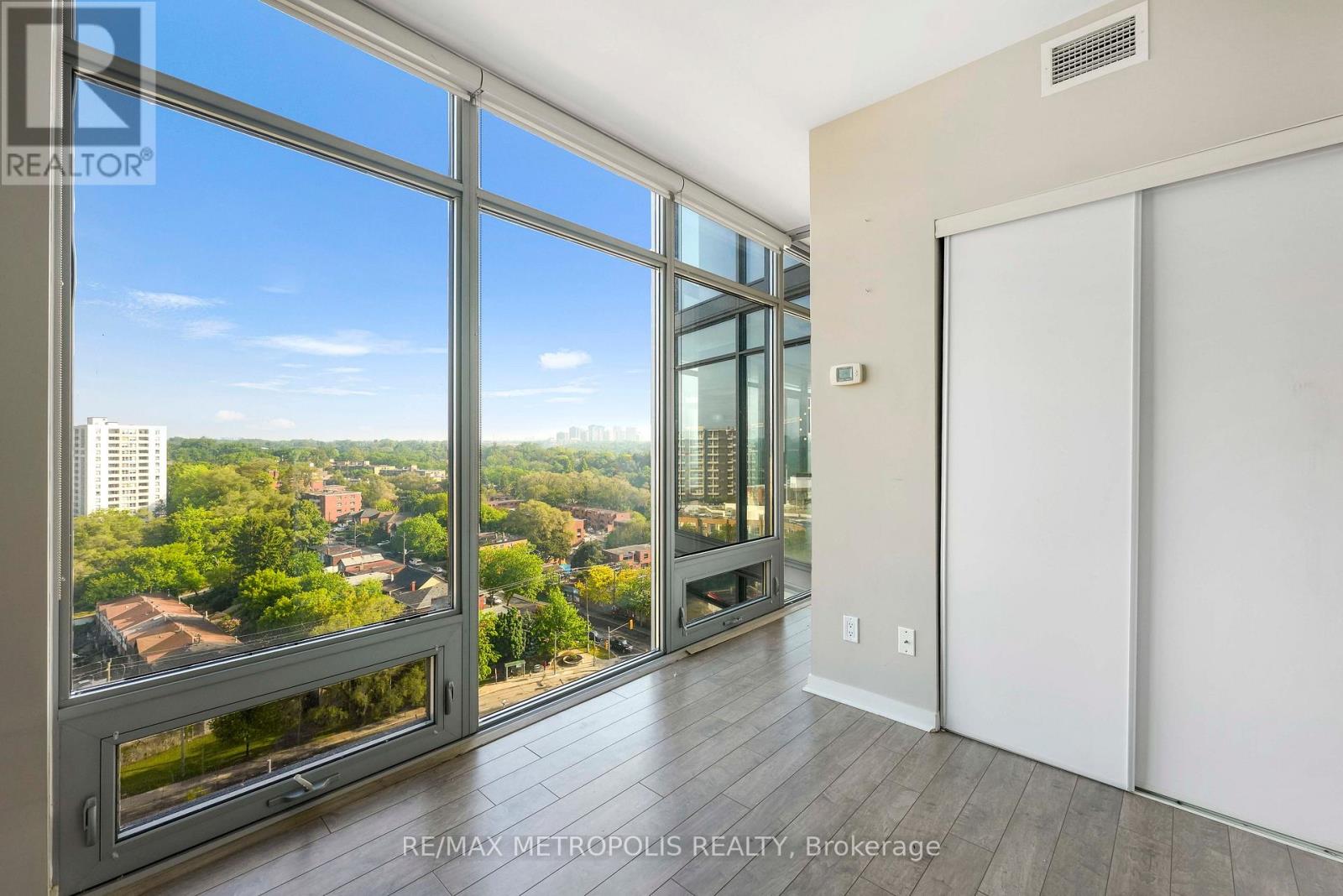 #1414 103 THE QUEENSWAY AVENUE - Image 28