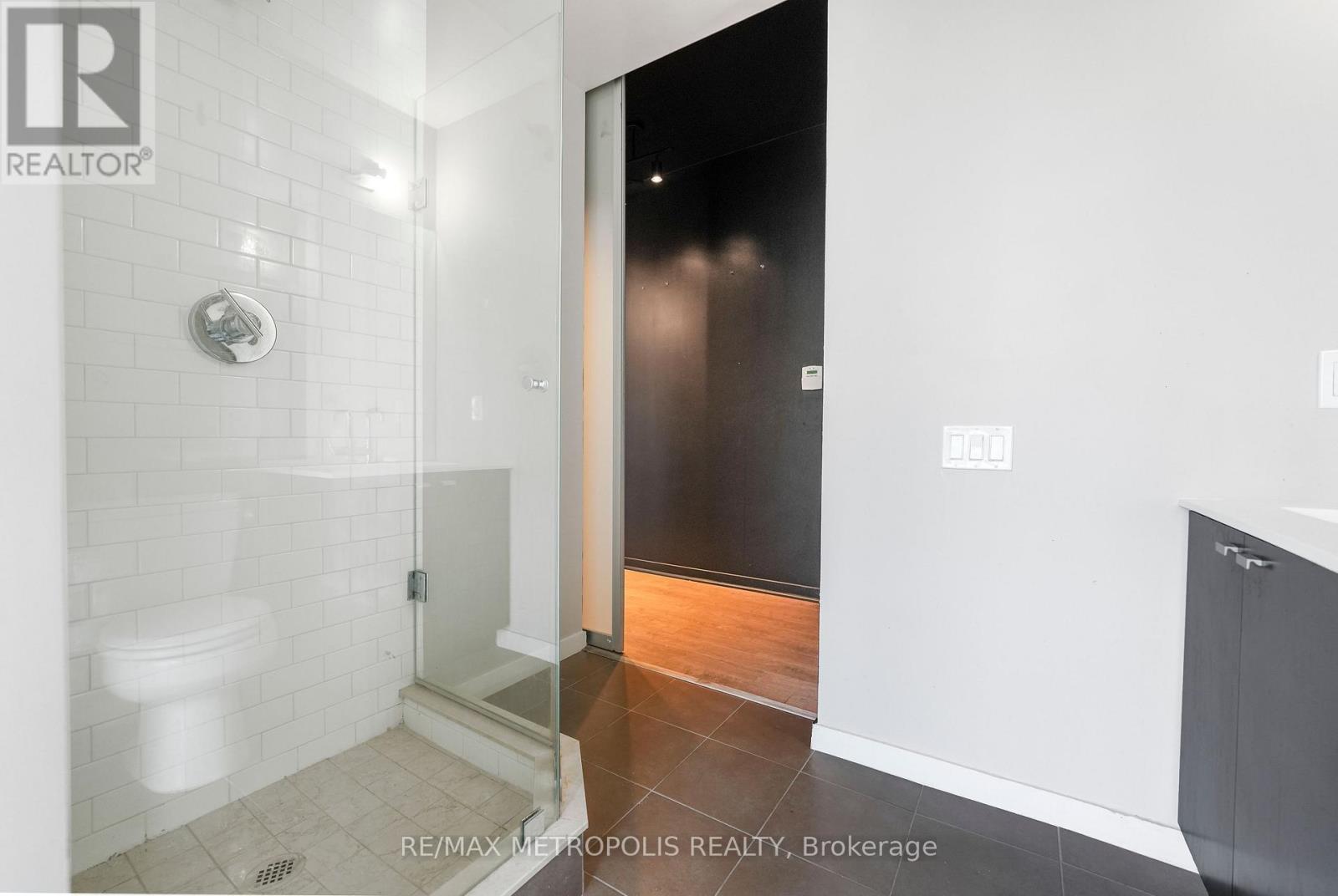#1414 103 THE QUEENSWAY AVENUE - Image 9
