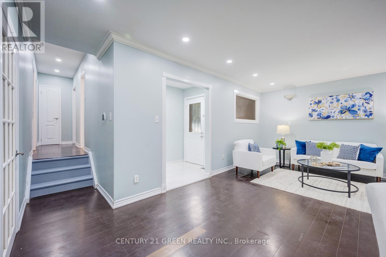 11 BURGBY AVENUE - 19
