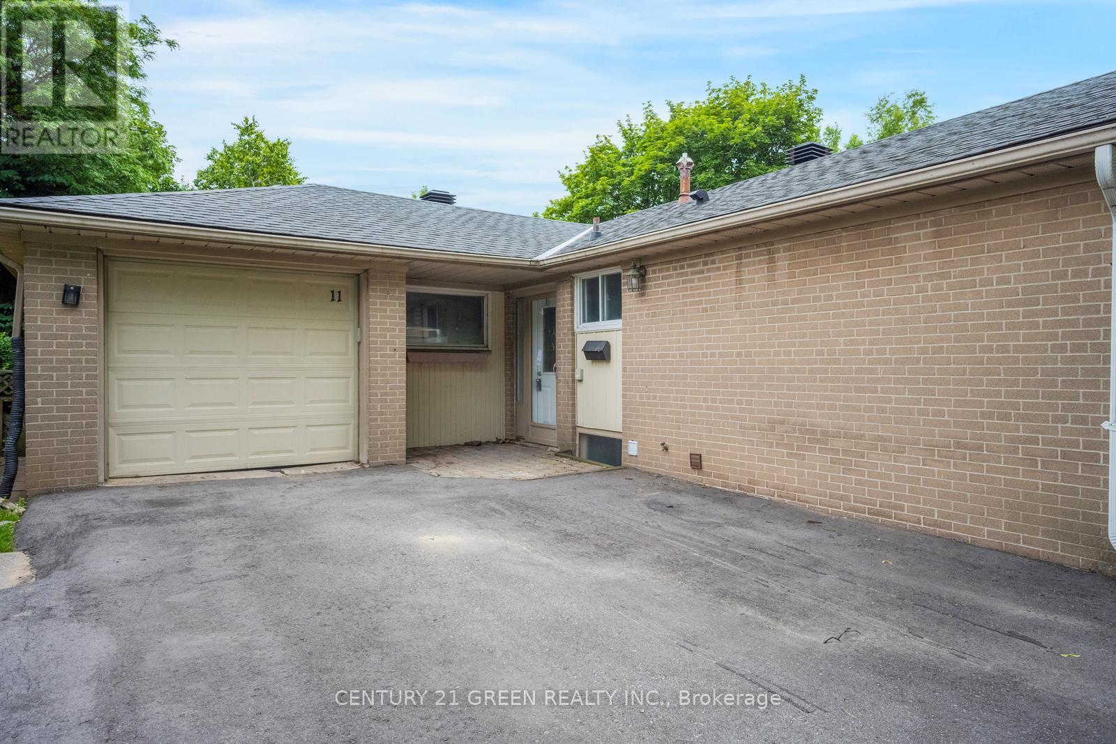 11 BURGBY AVENUE - 3