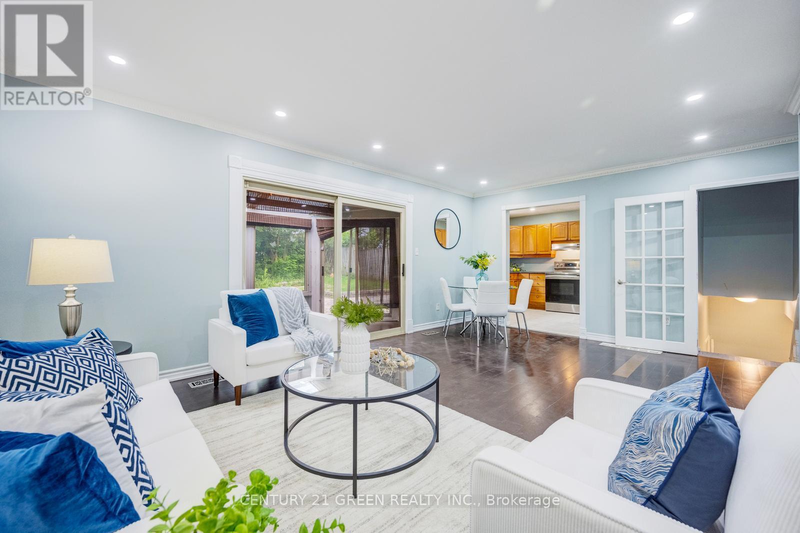 11 BURGBY AVENUE - 10