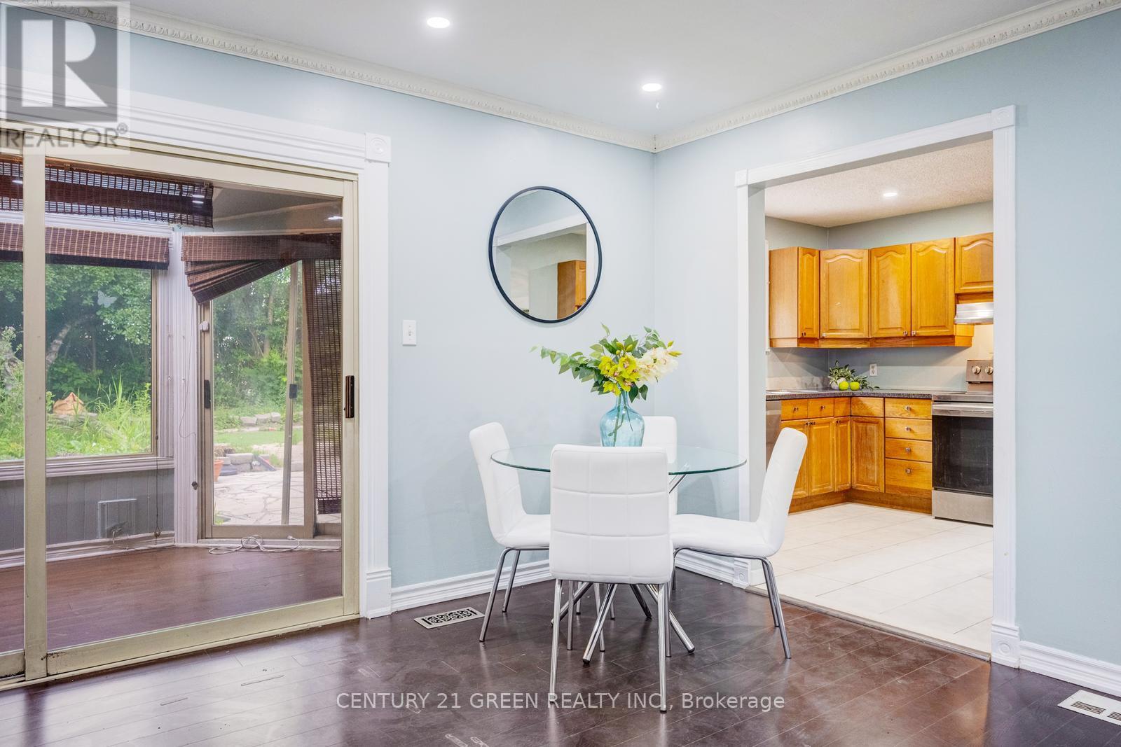 11 BURGBY AVENUE - 14
