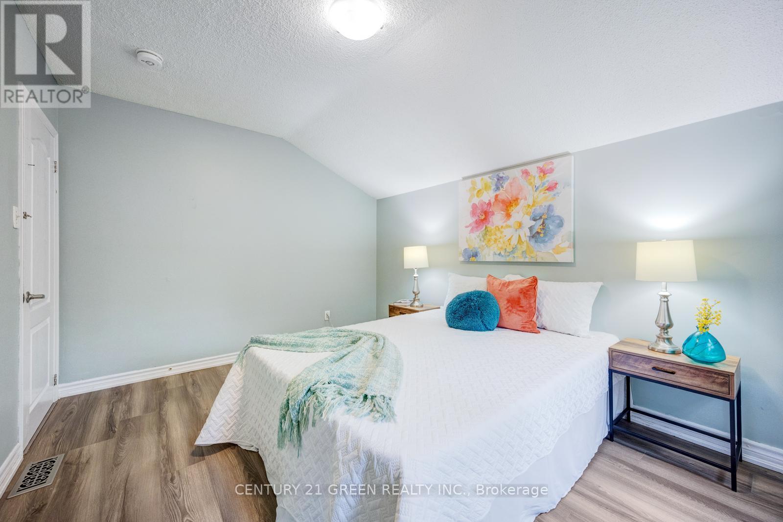 11 BURGBY AVENUE - 23