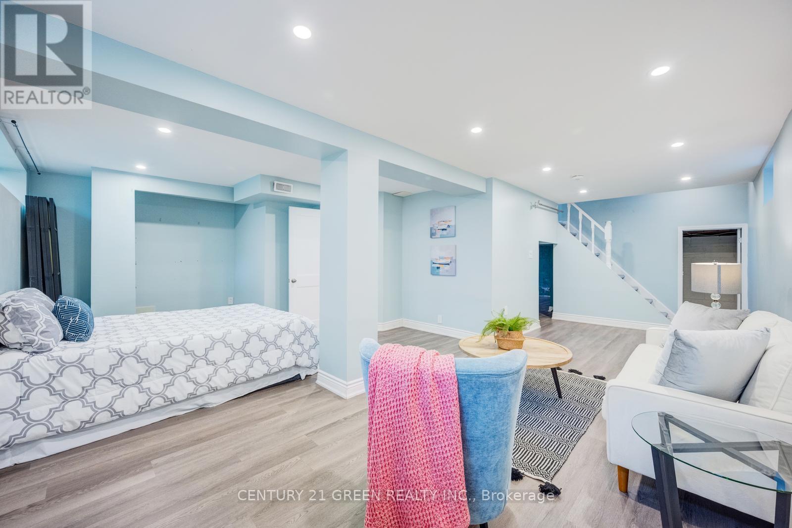 11 BURGBY AVENUE - 39