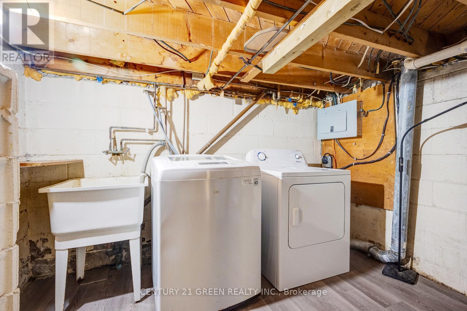 11 BURGBY AVENUE - 44