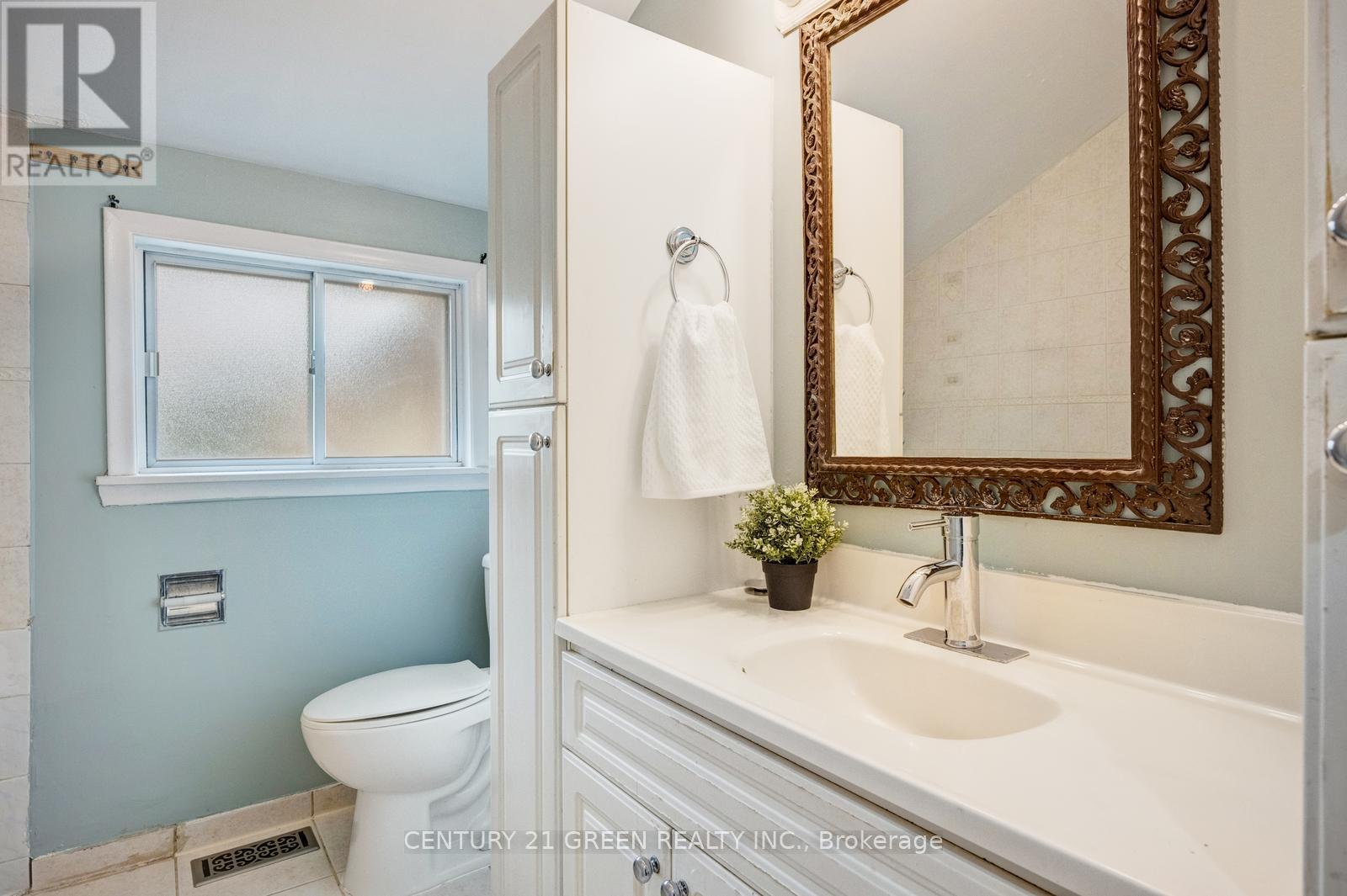 11 BURGBY AVENUE - 32