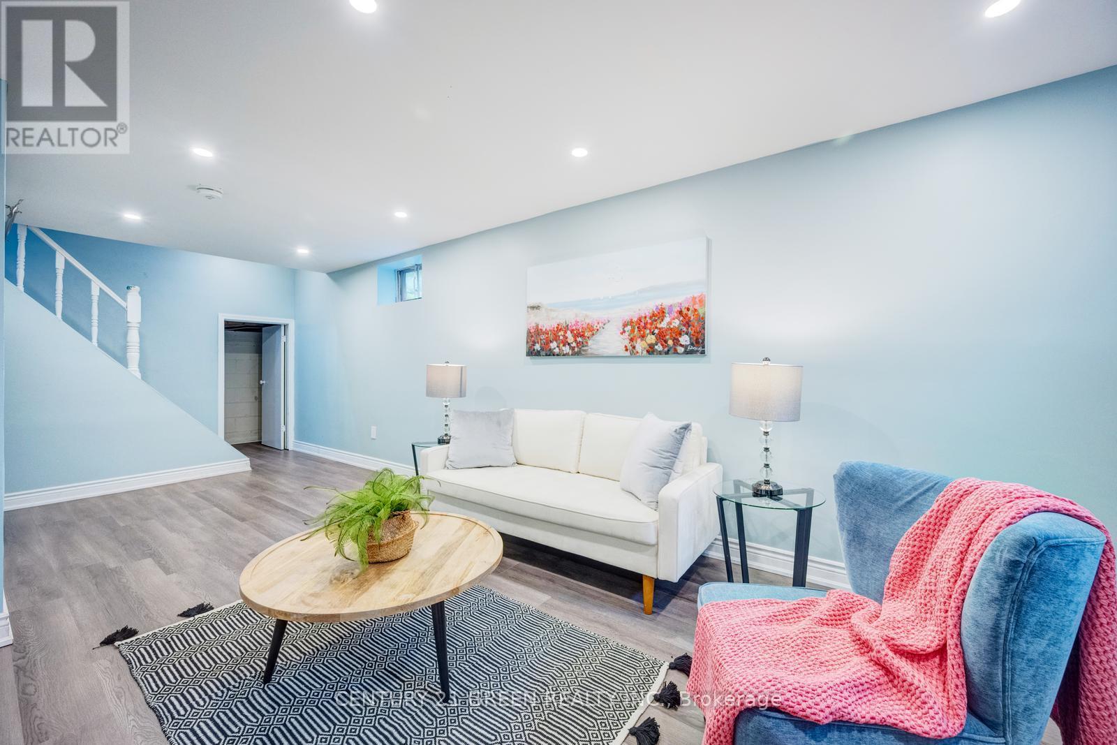 11 BURGBY AVENUE - 38
