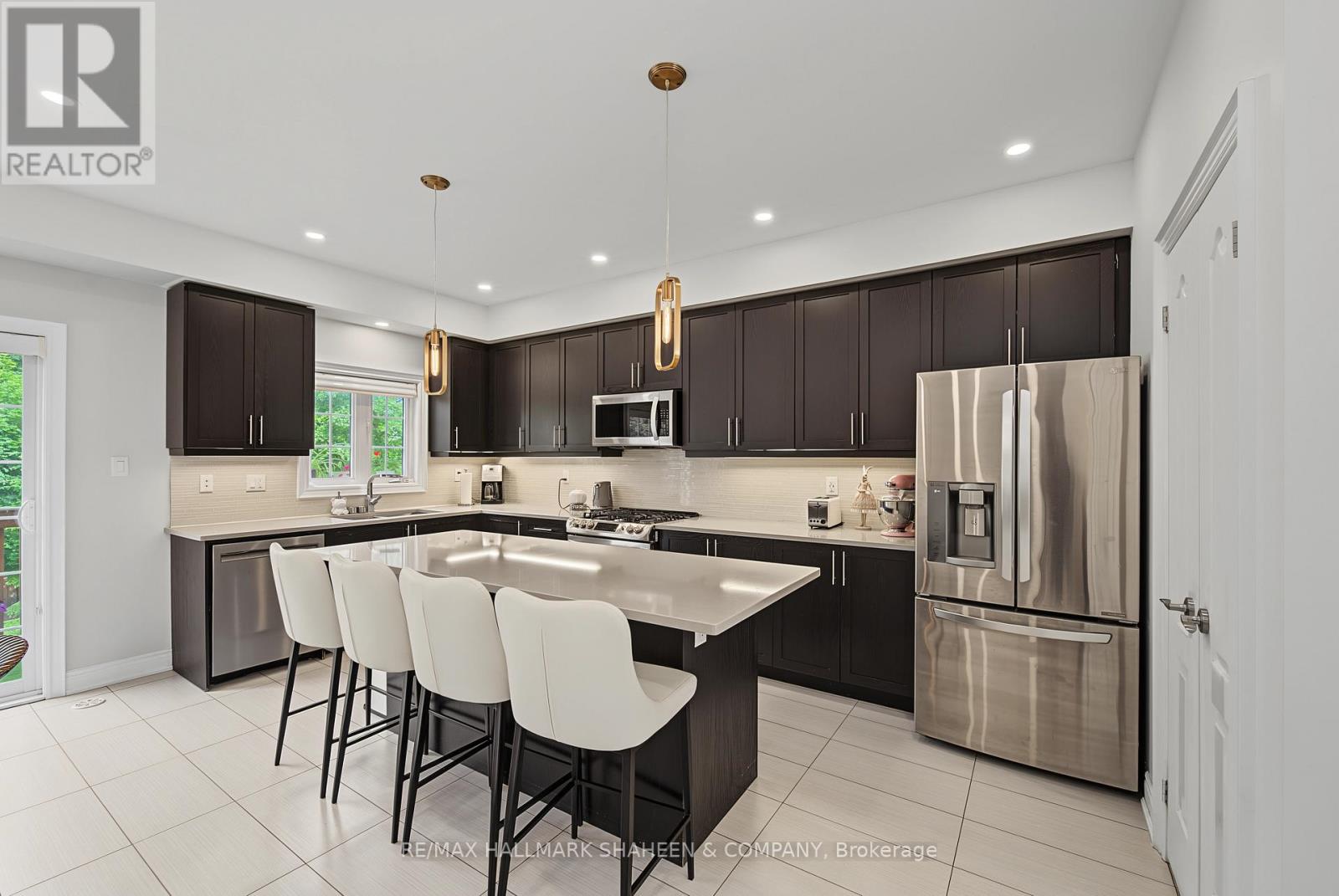 211 APPLETON COURT - 19