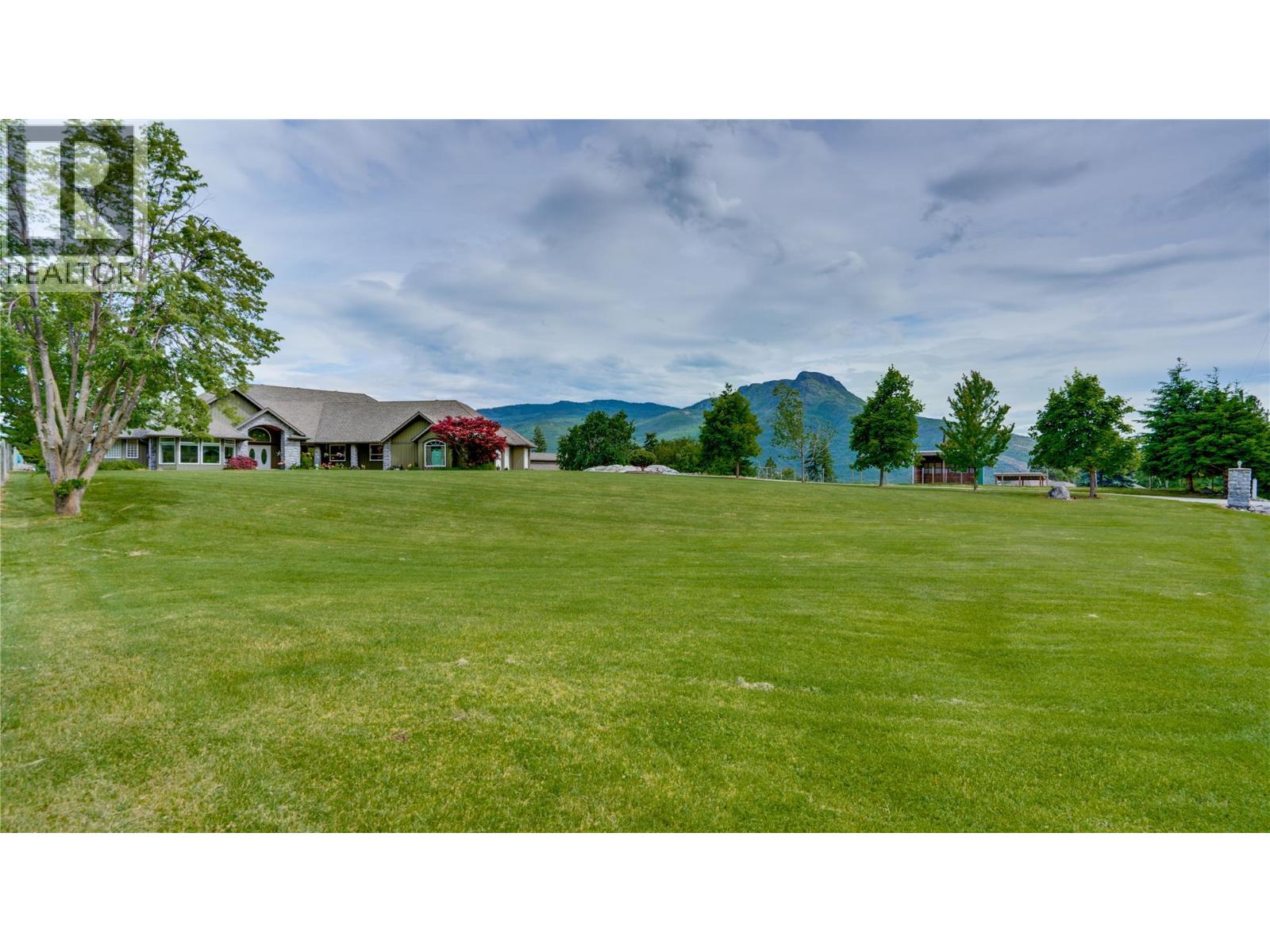 #1 6500 15th Avenue SW - Image 8