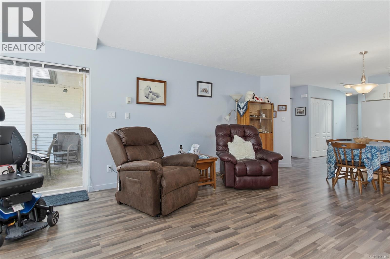 #18 396 Harrogate Rd - 12