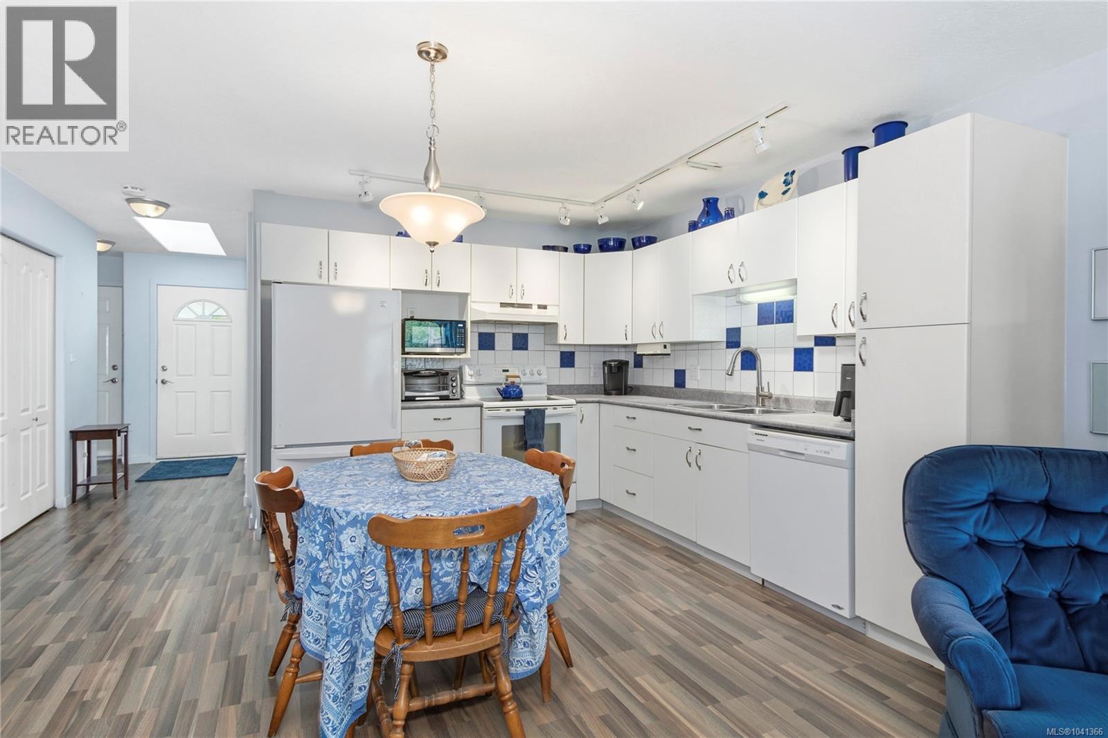 #18 396 Harrogate Rd - 6