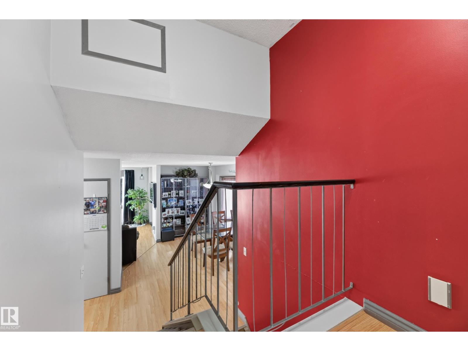 135 Hyndman CR NW — photo 15