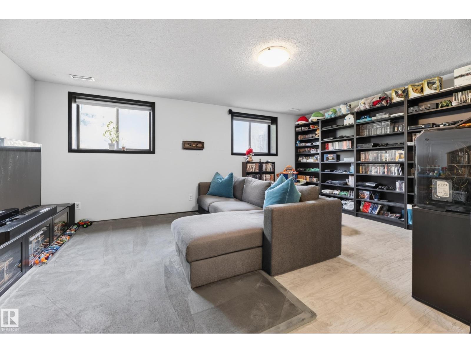 135 Hyndman CR NW — photo 21