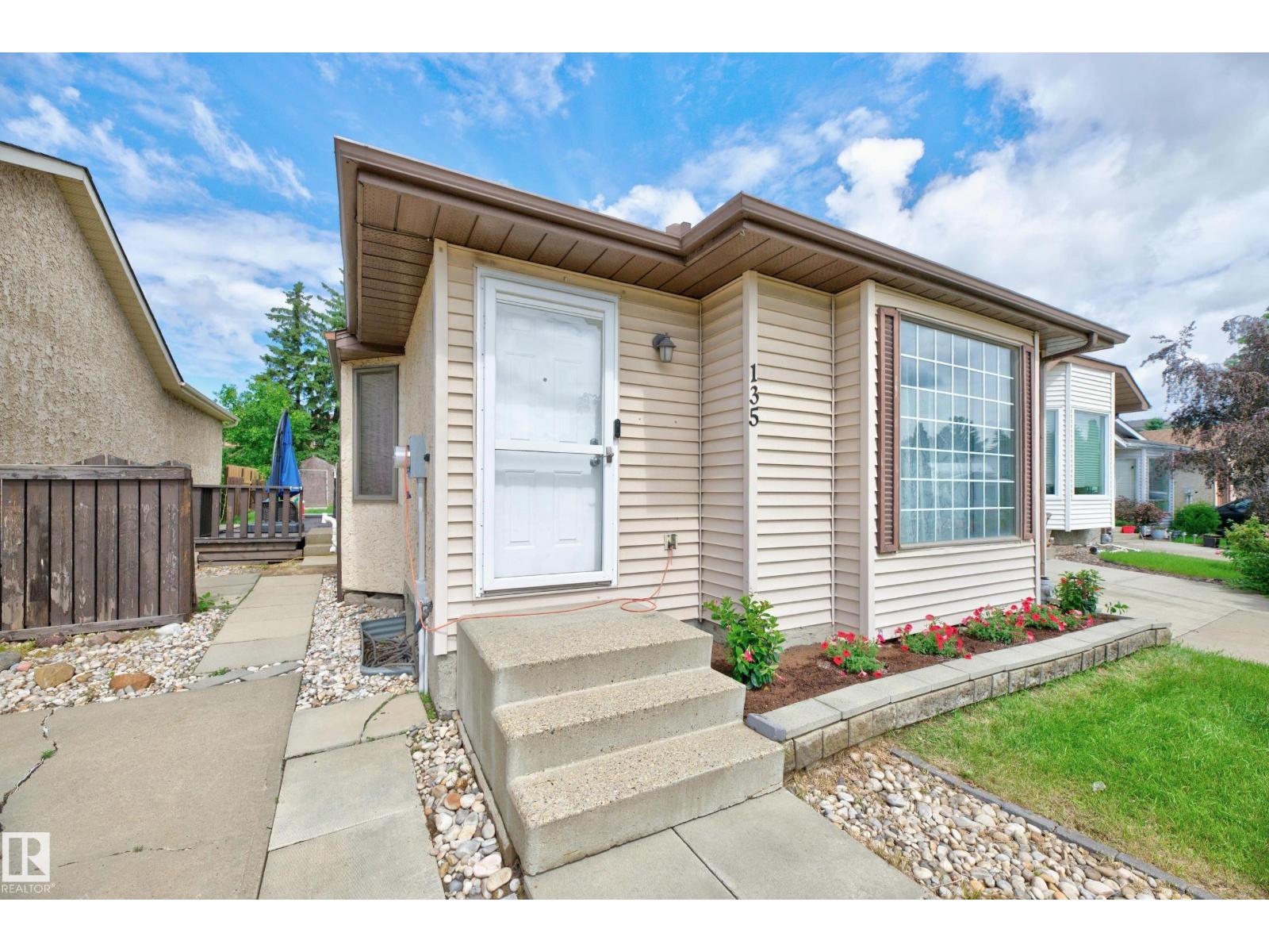 135 Hyndman CR NW - photo 3