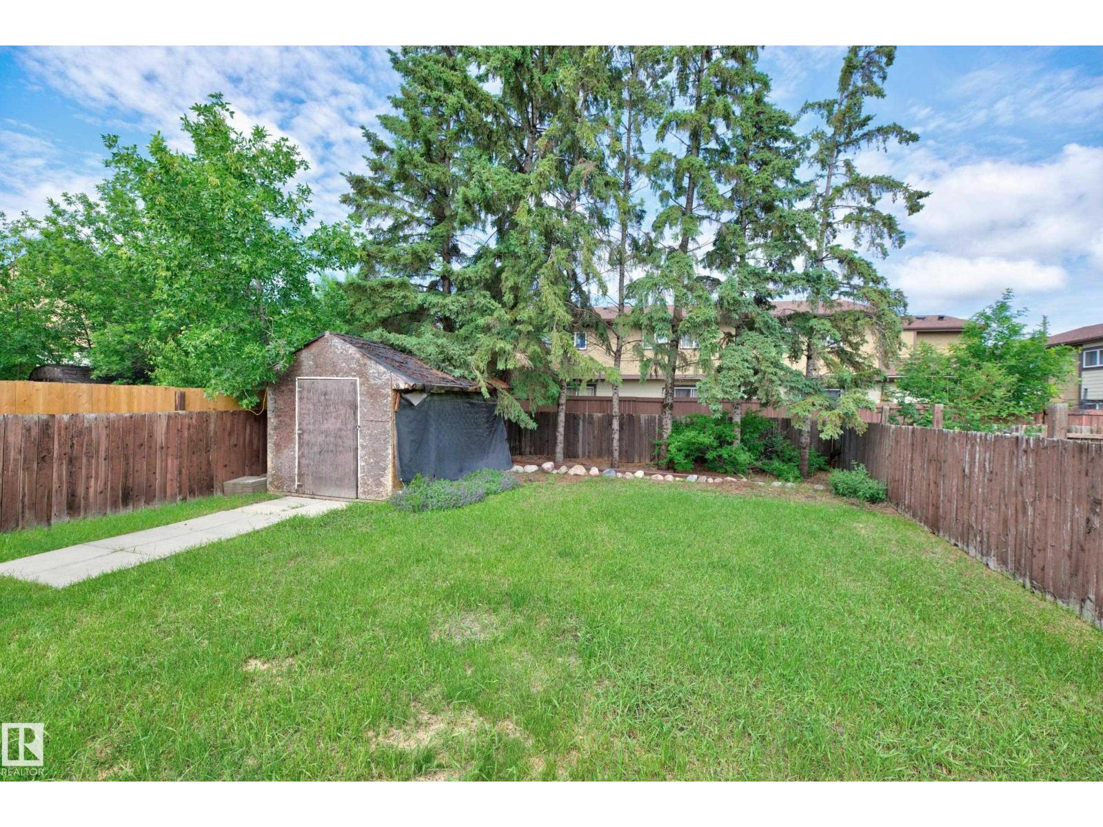 135 Hyndman CR NW — photo 35