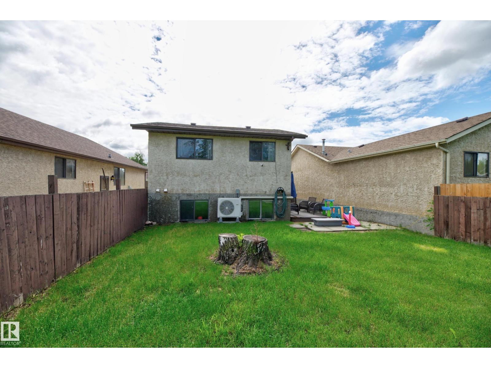 135 Hyndman CR NW — photo 36