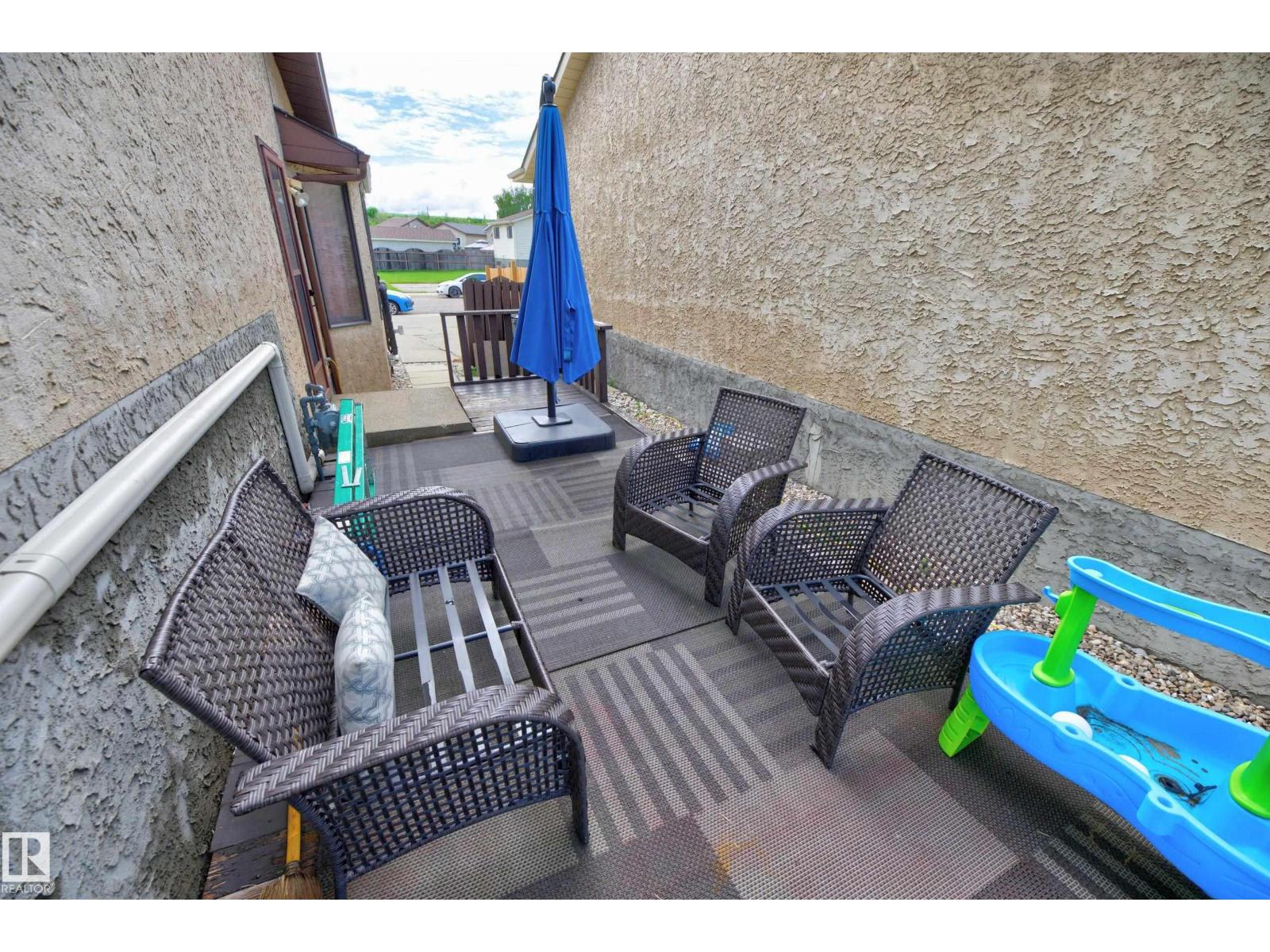 135 Hyndman CR NW — photo 38