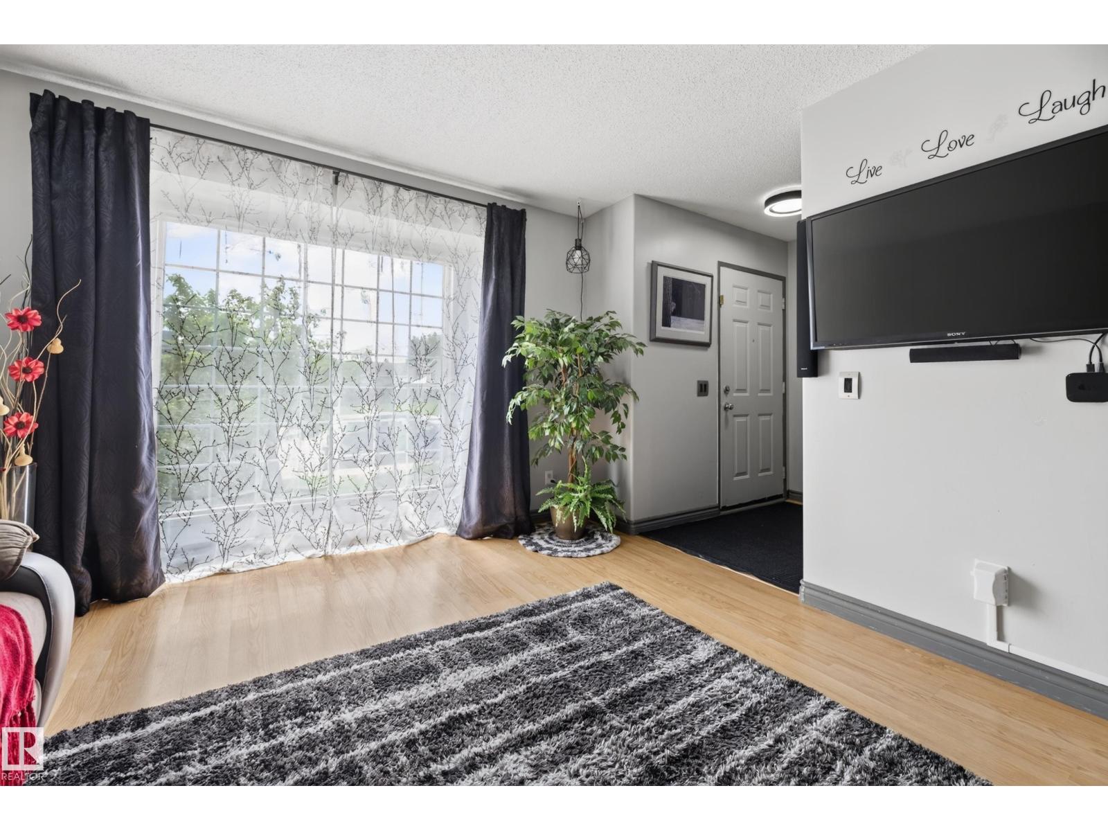 135 Hyndman CR NW - photo 4