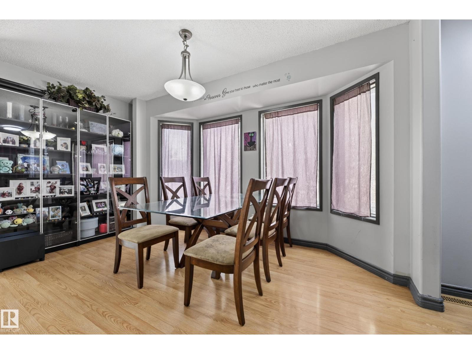 135 Hyndman CR NW — photo 9