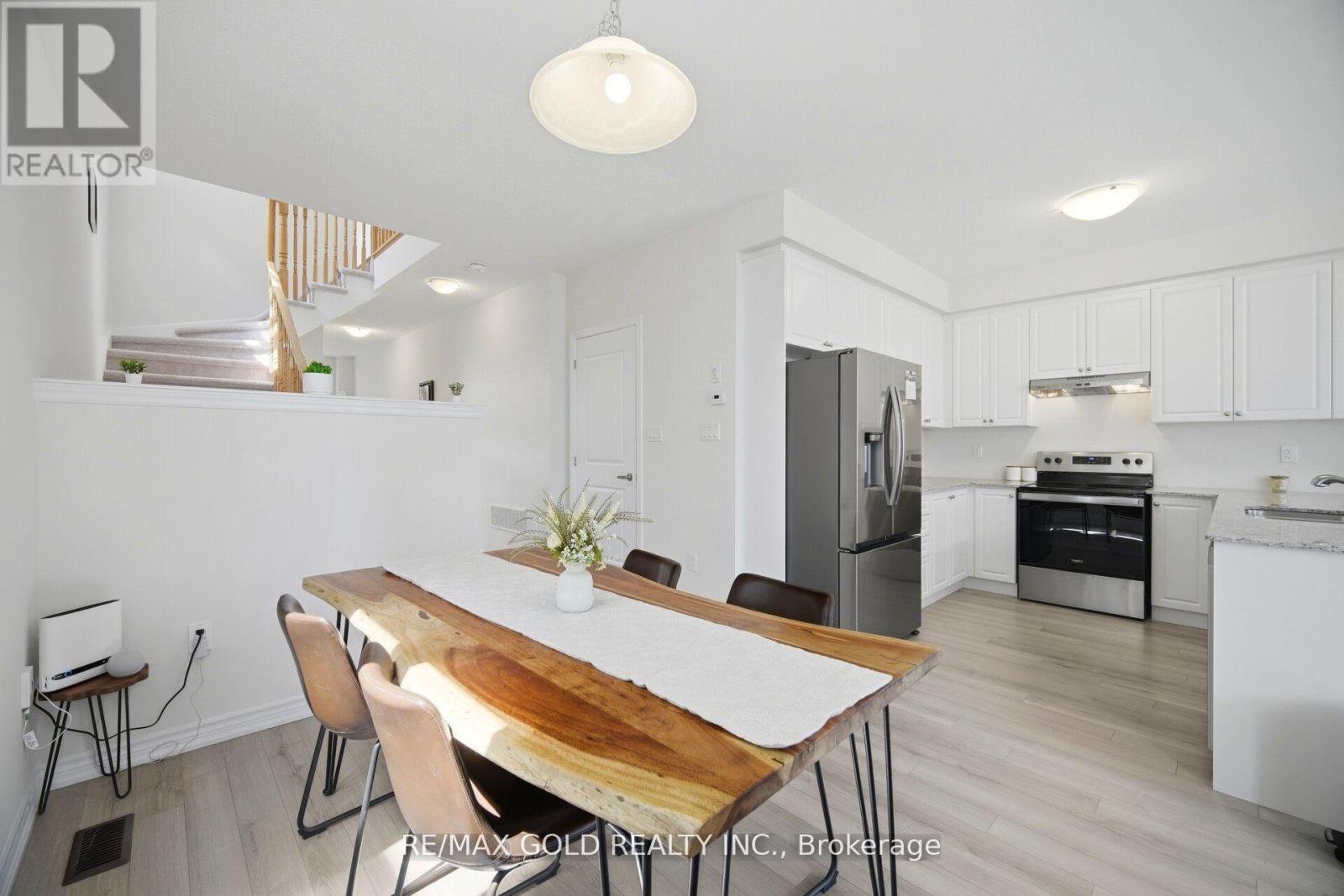 113 MOLOZZI STREET - 10