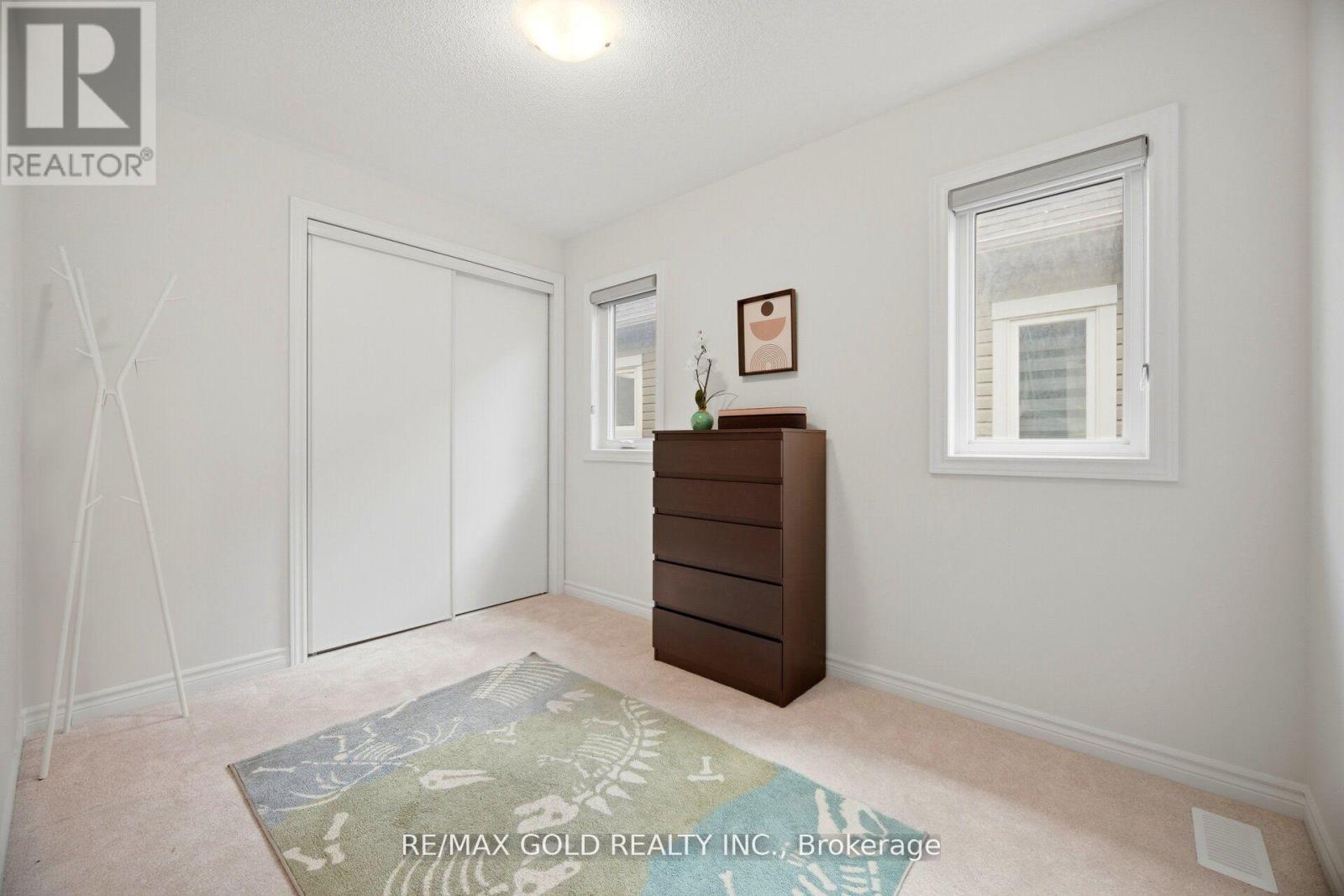 113 MOLOZZI STREET - 32