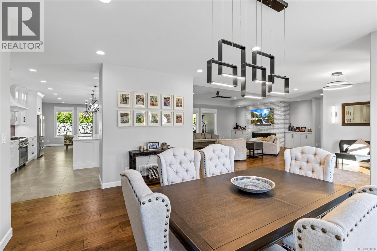 6127 Chase Dr - 13