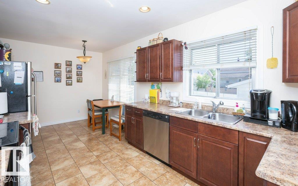 5131 52 ST — photo 24