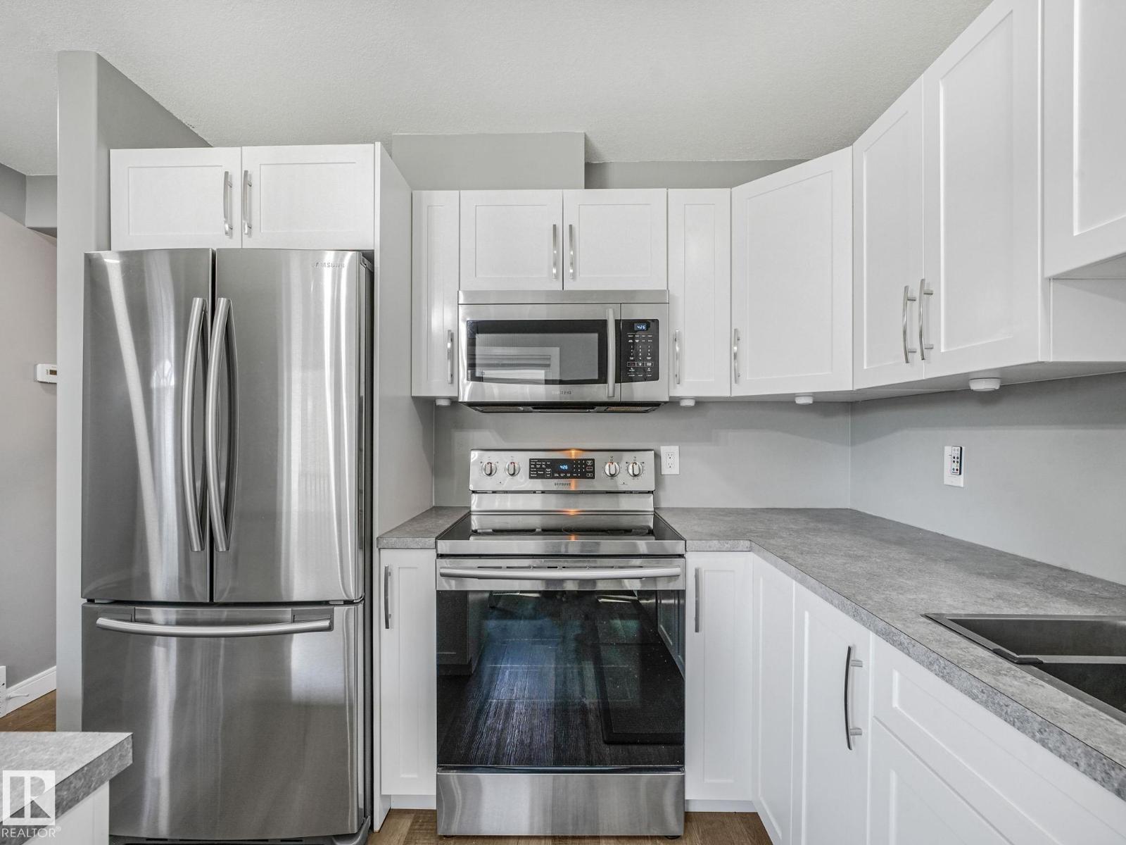 5421 22 AV NW - 17