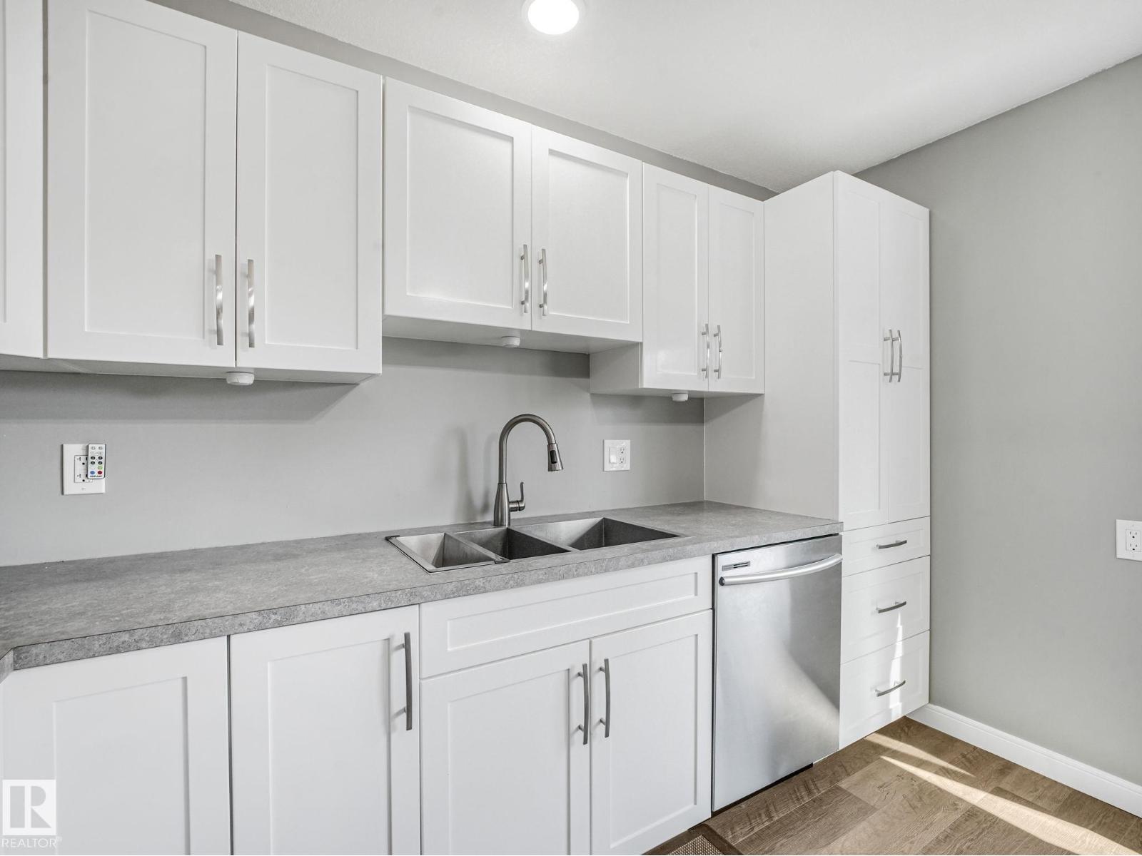 5421 22 AV NW - 20