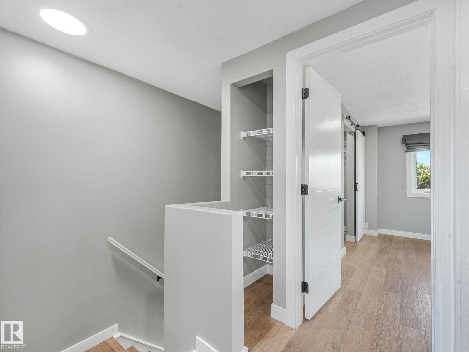 5421 22 AV NW - 25